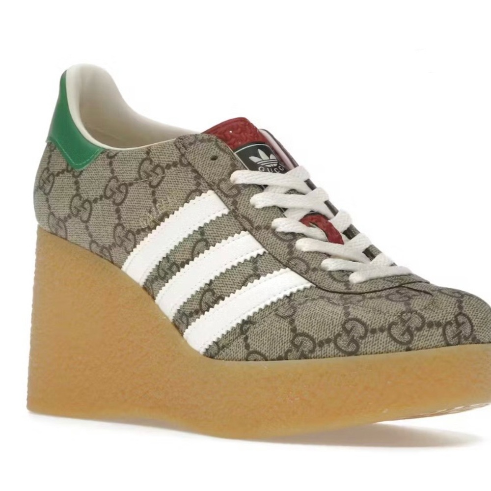 Gucci Women's Green and Tan Wedge Sneakers